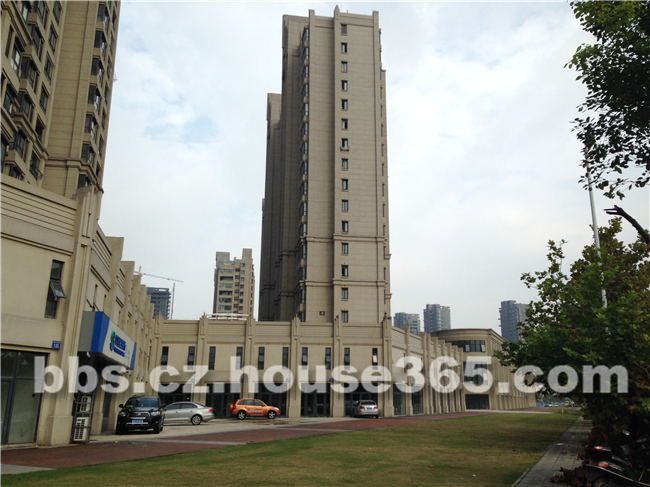城置御水华庭9月楼盘进度,目前14#在刷外立面中,15#楼主体部分即将