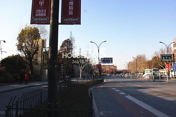 2015年2月份雍景湾项目周边道路环境