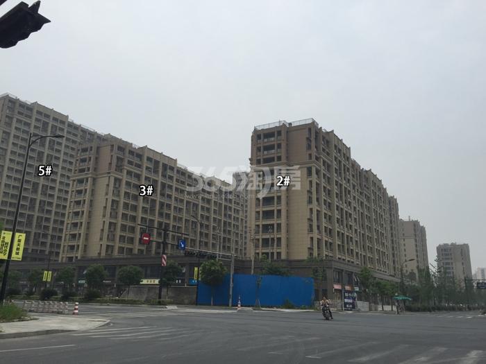 城发云锦城2、3、5号楼施工实景图 2015年6月摄